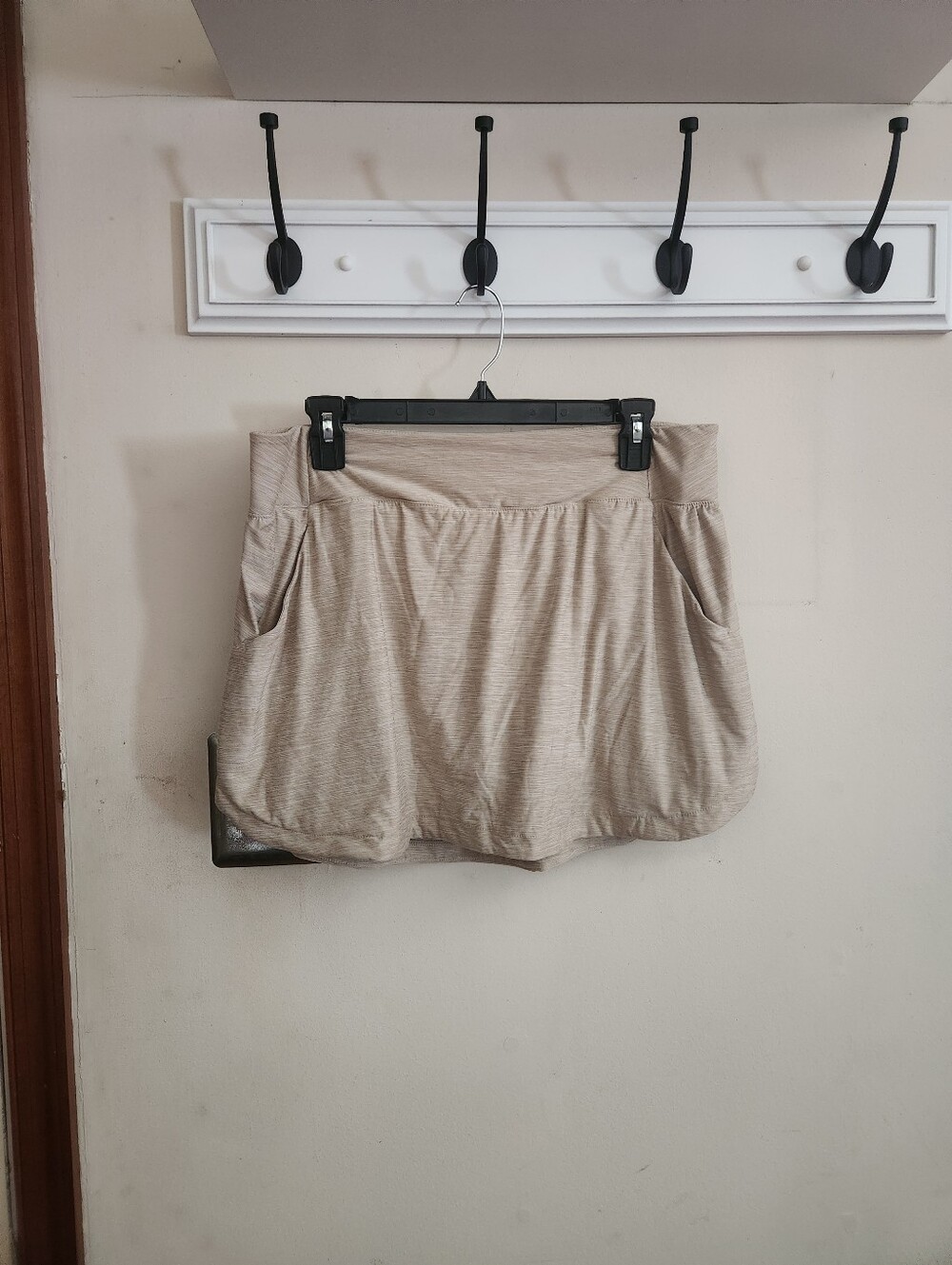🎉 Beige Skort